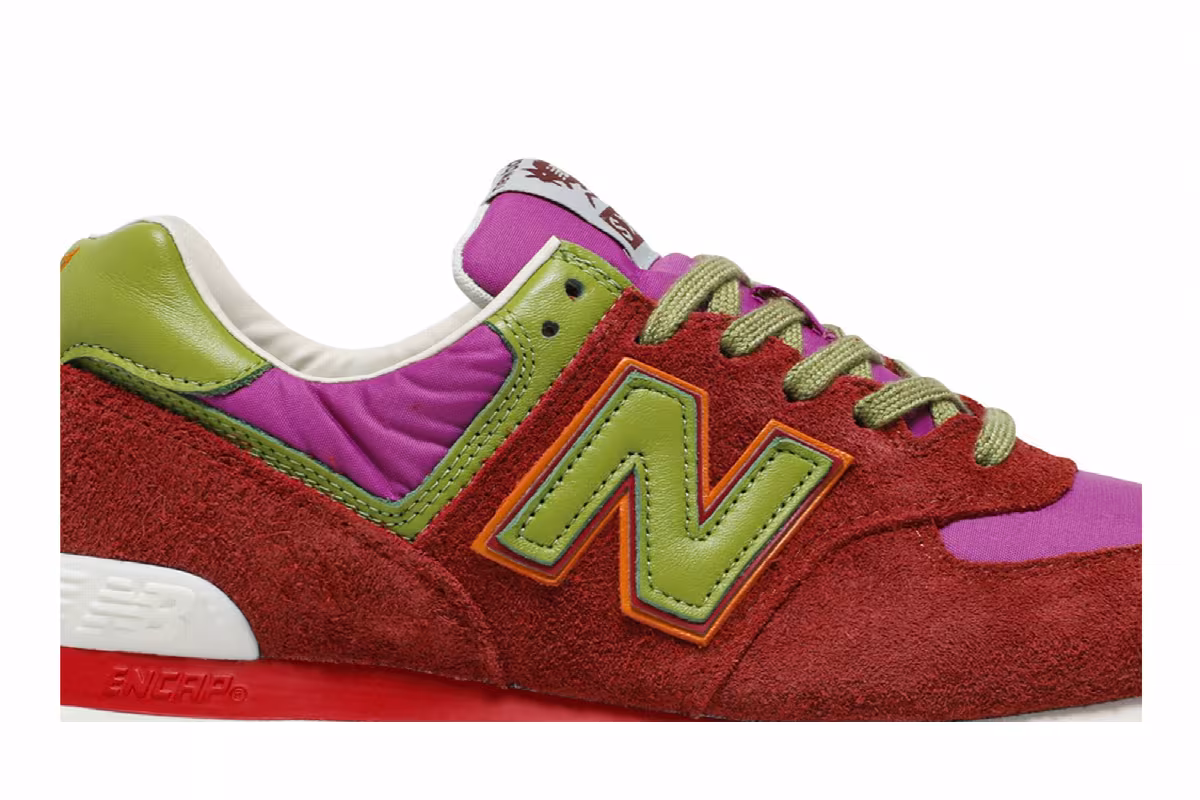 Stray Rats x New Balance 574 Red, view 3