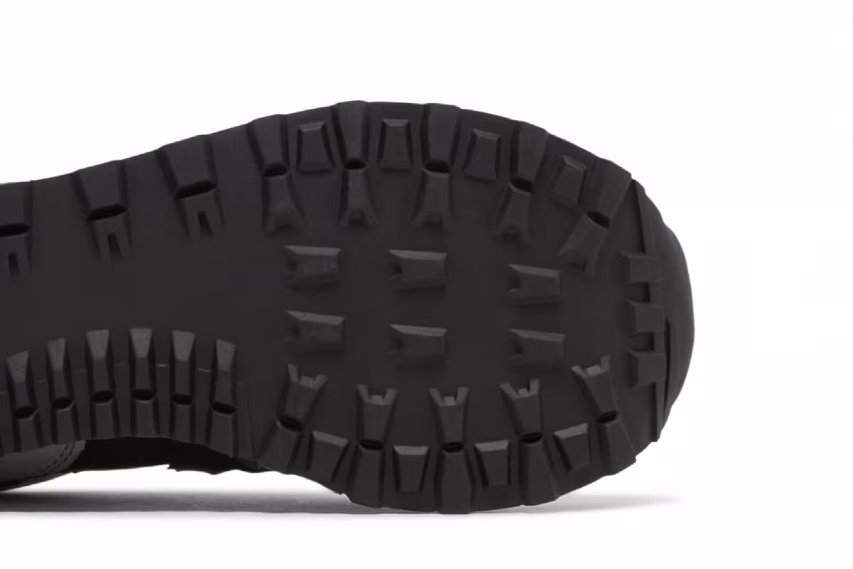 New Balance Women's 574 Black Grey, view 6