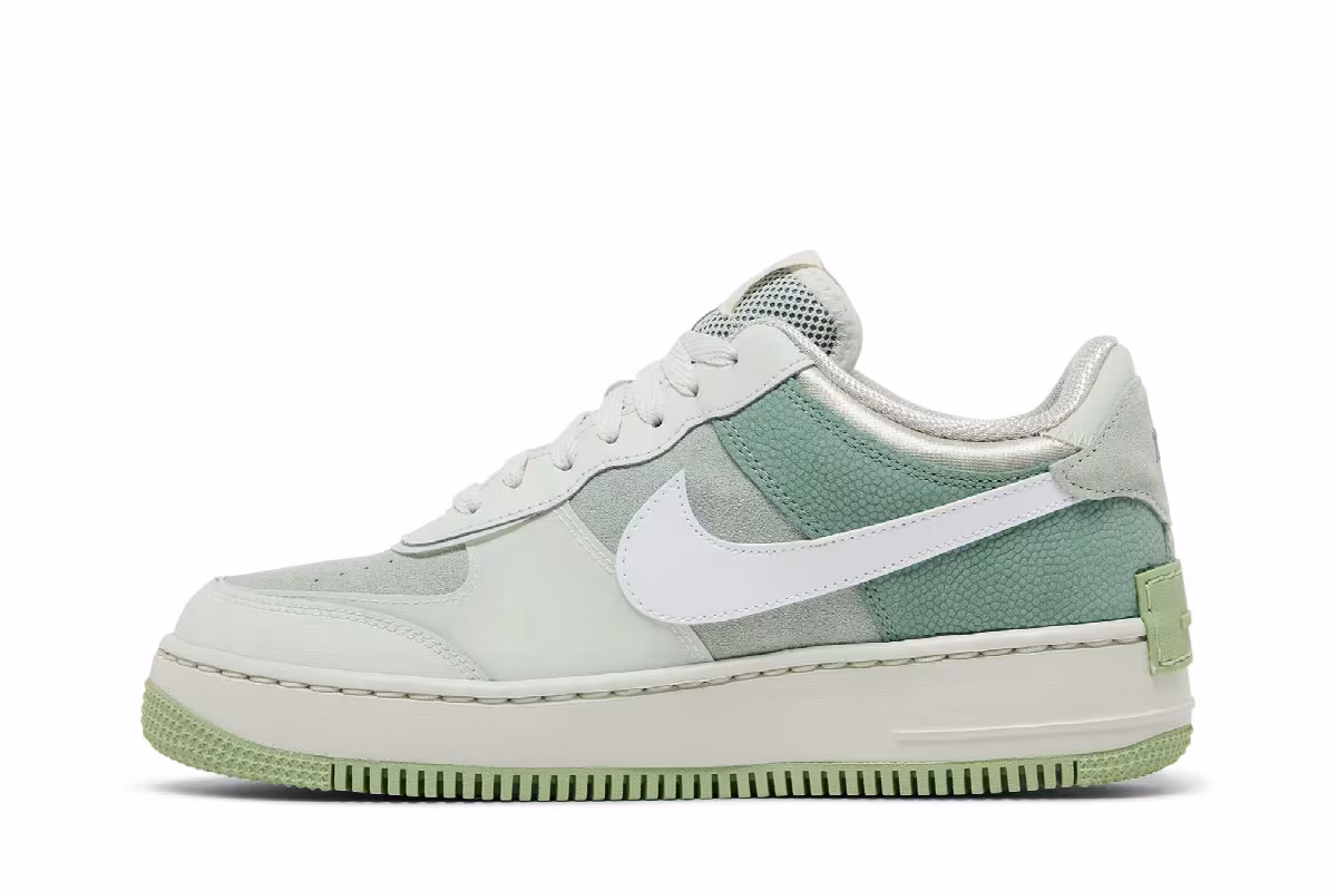 Nike Women's Air Force 1 Shadow Pistachio Frost, view 4
