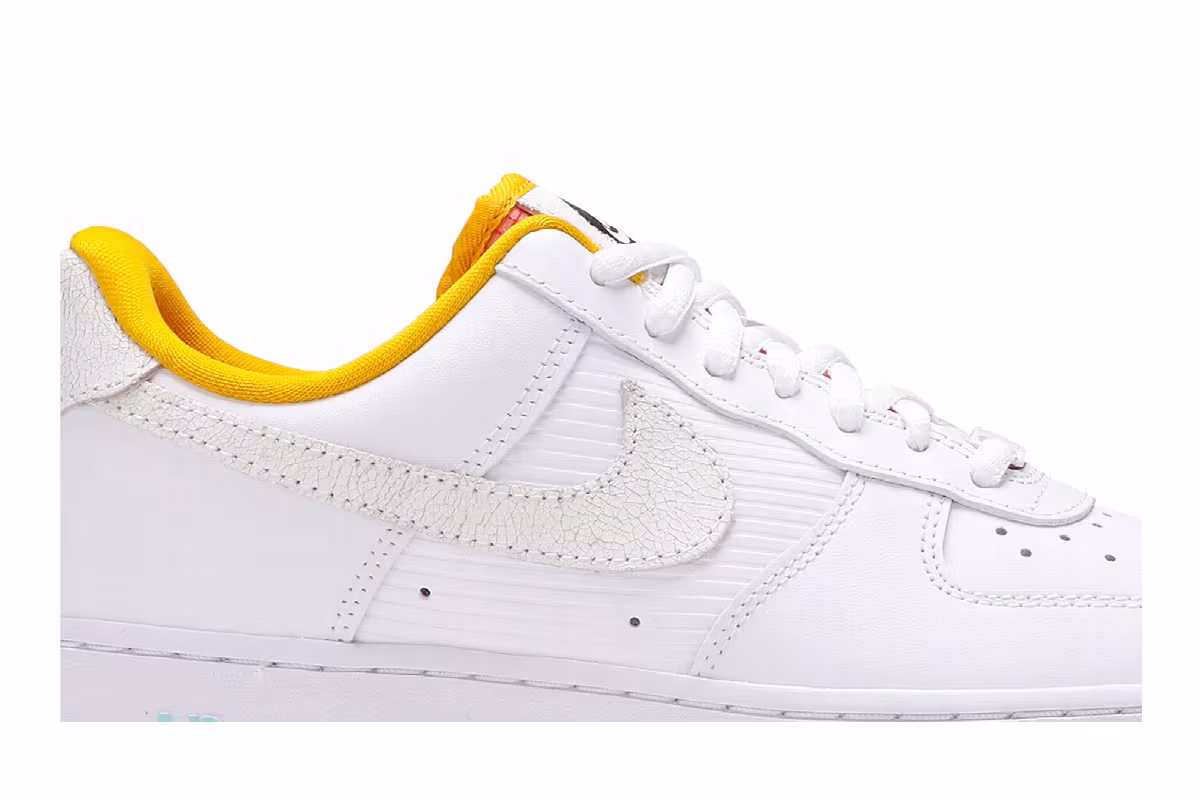 Nike Women's Air Force 1 Dark Sulphur, view 3