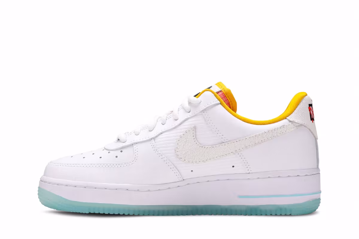 Nike Women's Air Force 1 Dark Sulphur, view 4