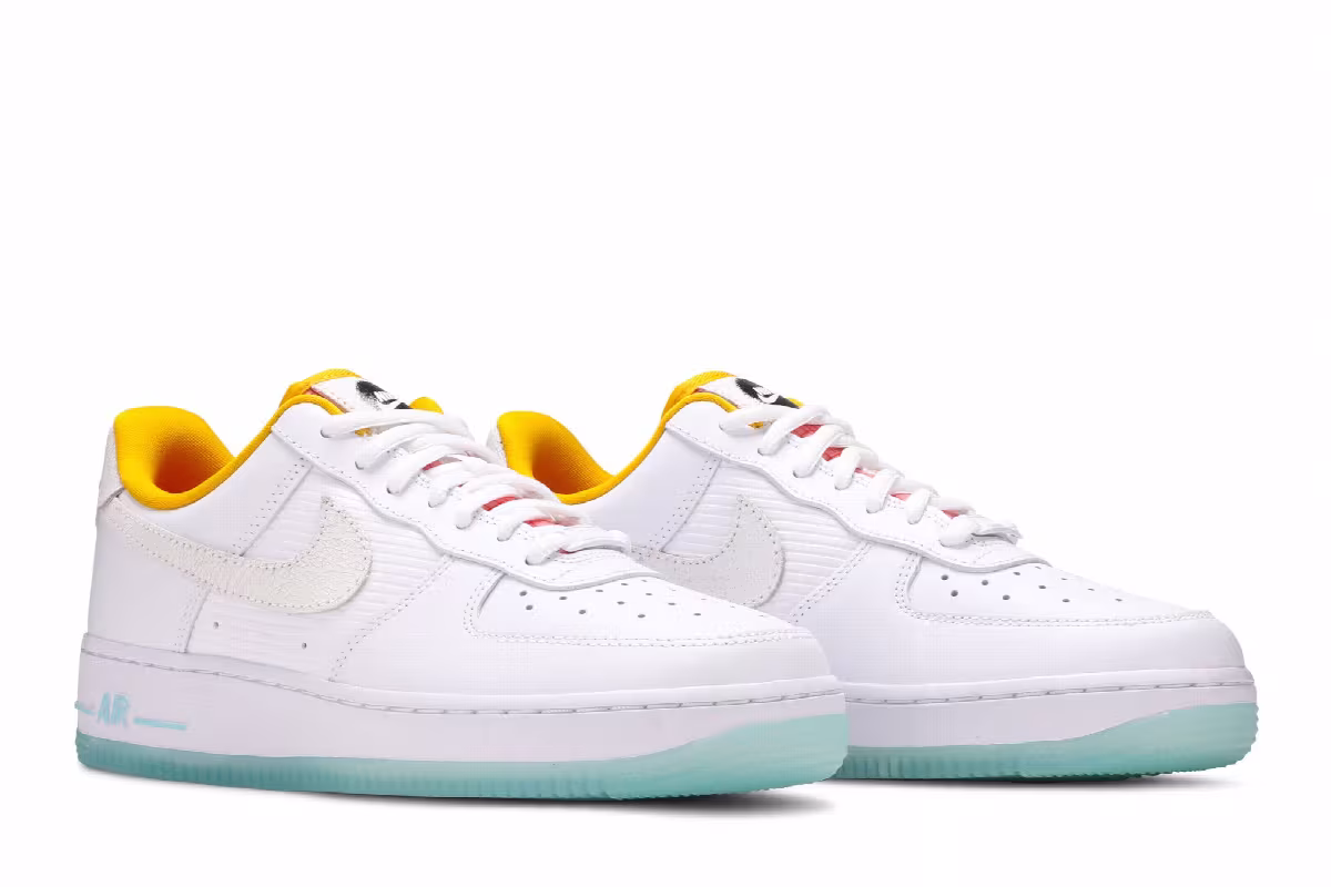 Nike Women's Air Force 1 Dark Sulphur, view 9
