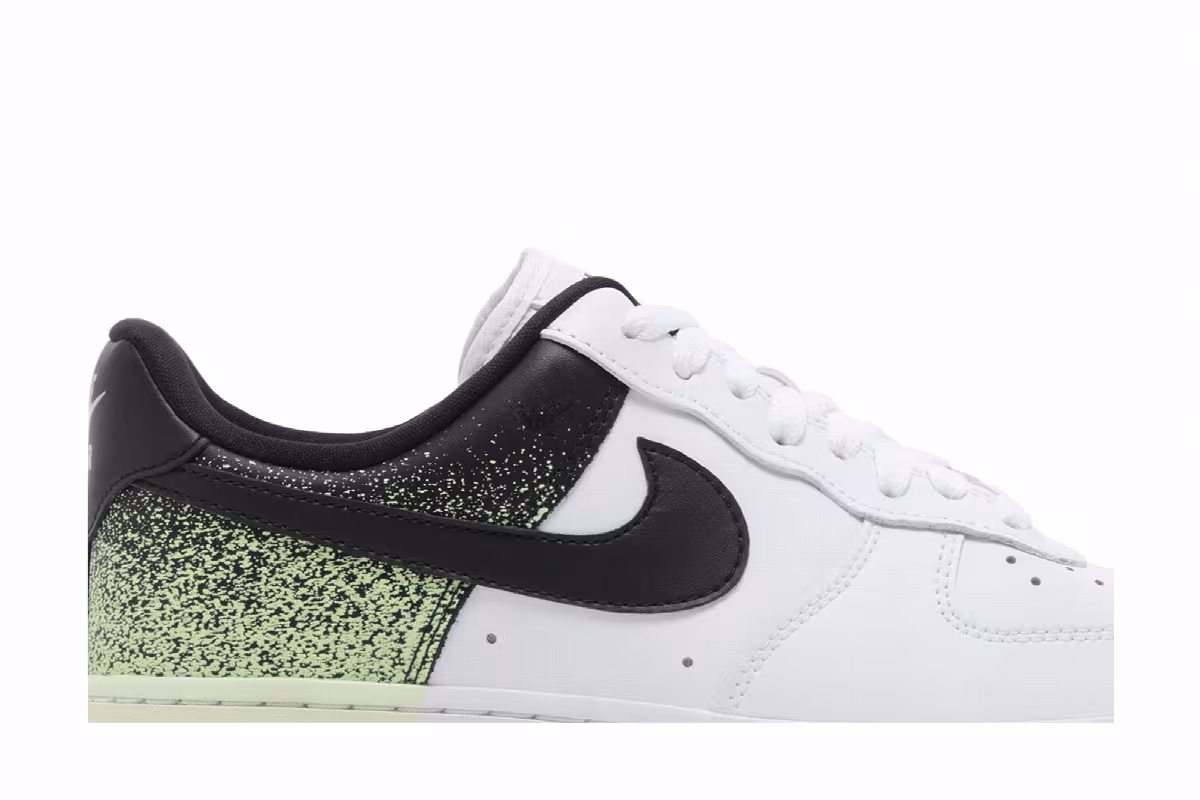 Nike Women's Air Force 1 Splatter, view 3