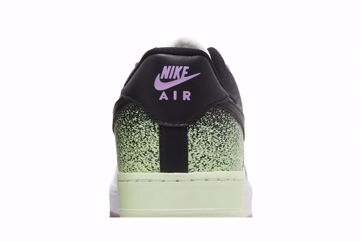 Nike Women's Air Force 1 Splatter, view 8