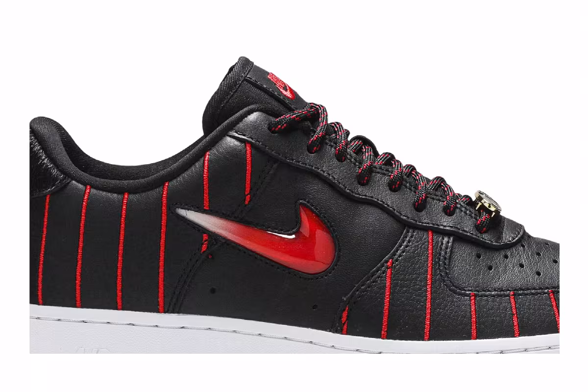 Nike Women's Air Force 1 Jewel Low Chicago, view 3