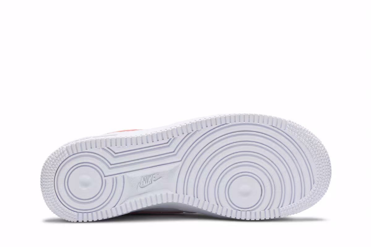Nike Women's Air Force 1 Atomic Pink, view 5