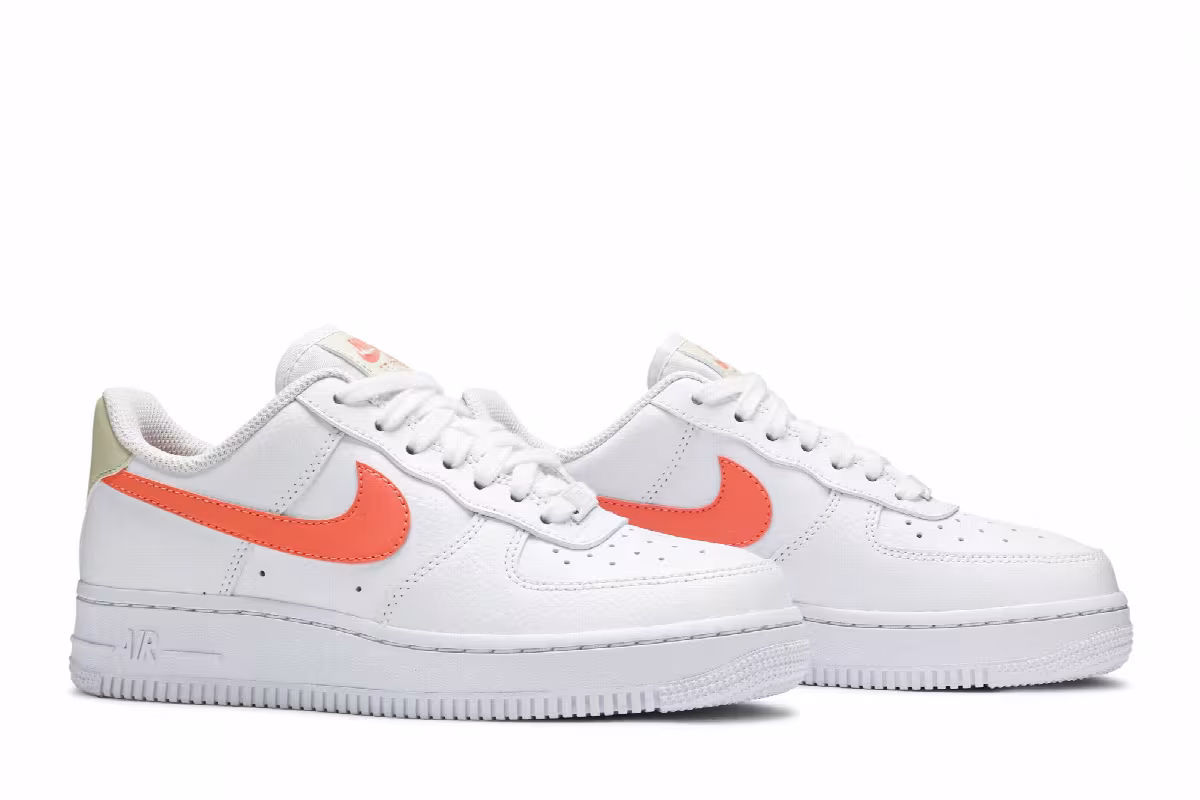 Nike Women's Air Force 1 Atomic Pink, view 9