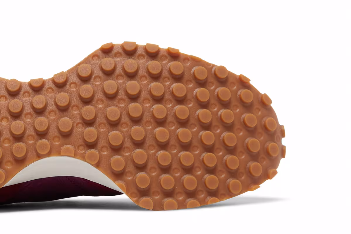 New Balance 327 Garnet, view 6