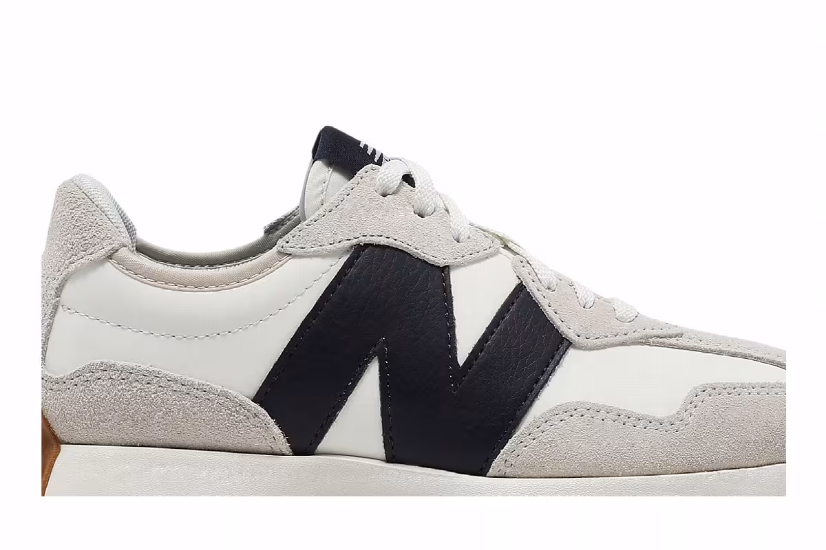 New Balance Women's 327 Moonbeam Outerspace, view 3