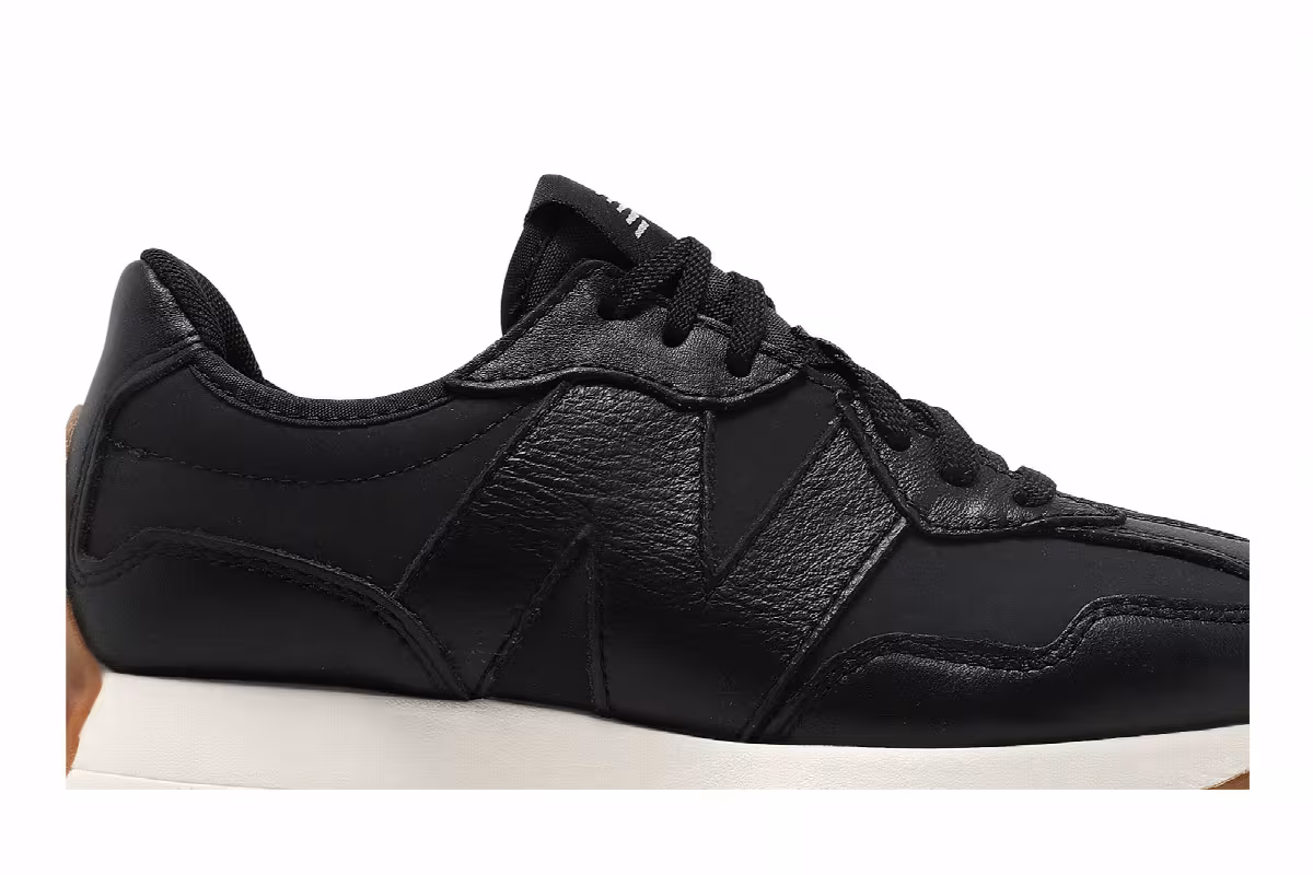 New Balance Women's 327v1 Black Phantom, view 3