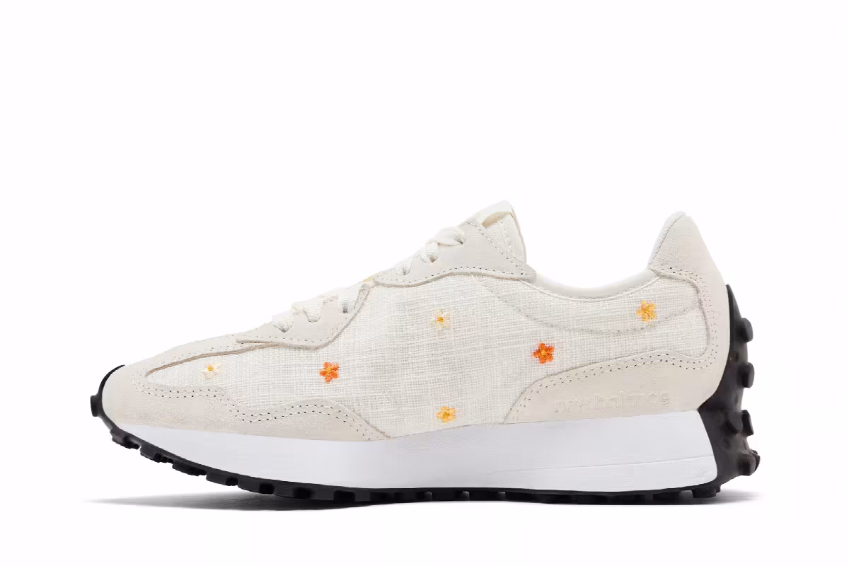 New Balance Women's 327 Sea Salt Floral Embroidery, view 4
