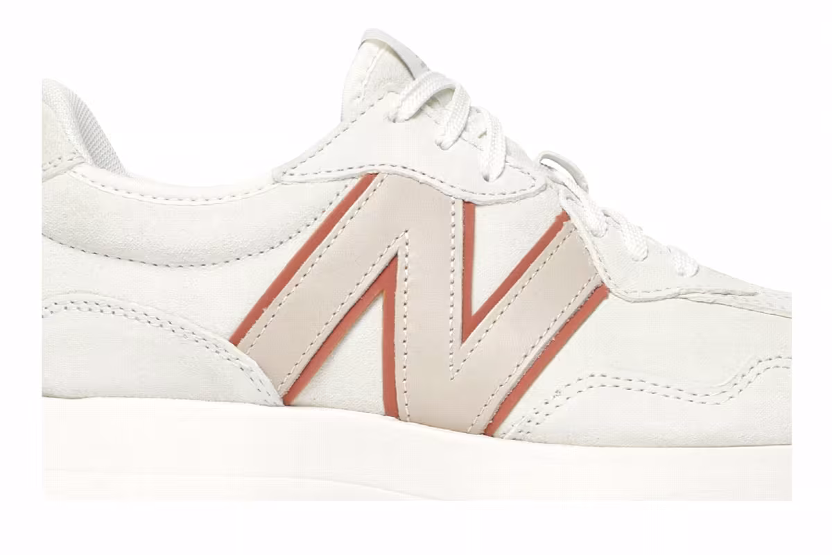 Bandier x New Balance Women's 327 Move Her World, view 3