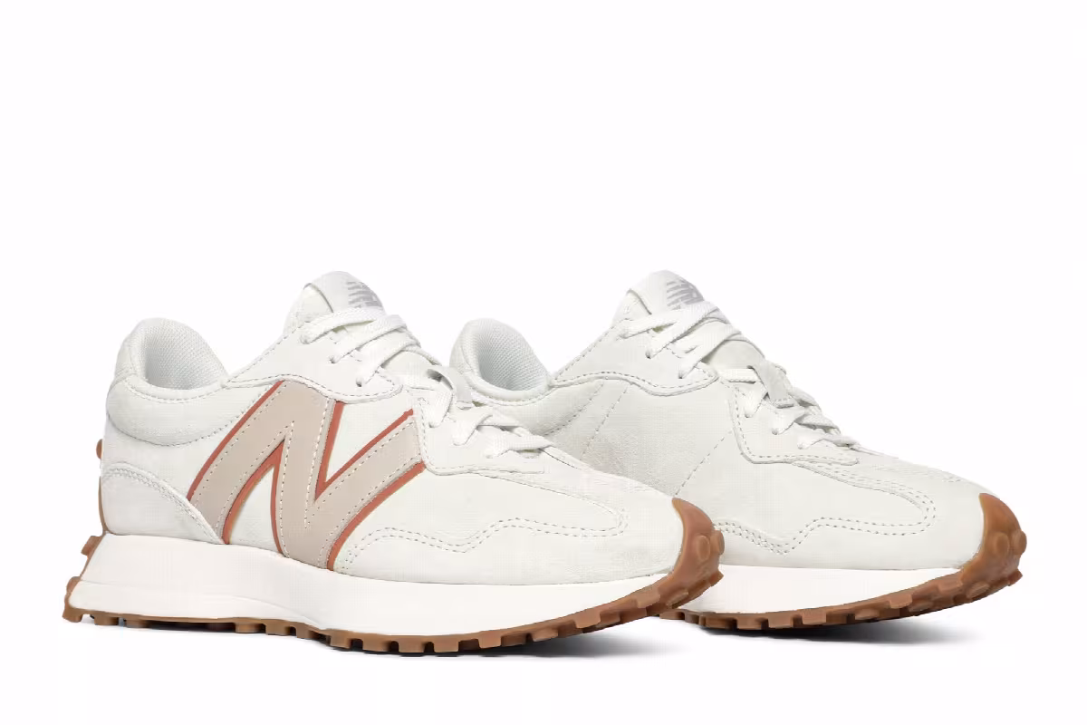 Bandier x New Balance Women's 327 Move Her World, view 9