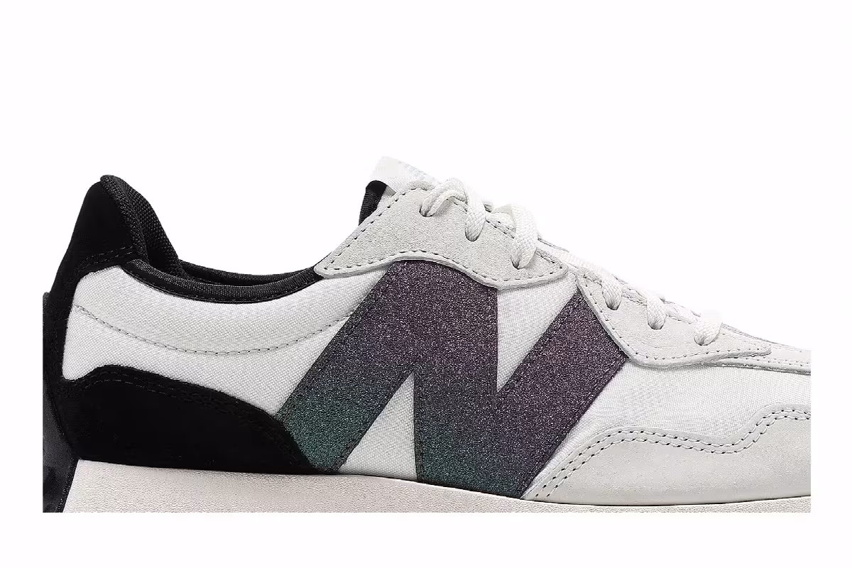 New Balance Women's 327 Sea Salt Black, view 3