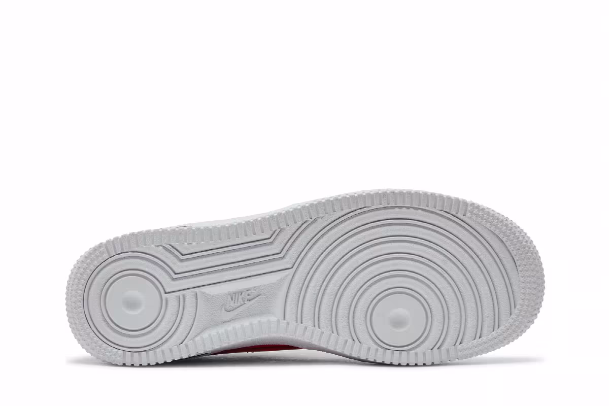 Nike Air Force 1 LV8 3 GS Laser Crimson, view 5