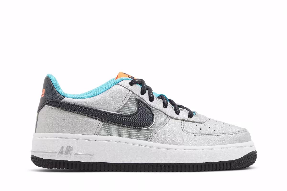 Air Force 1 GS Sky Nike, view 2
