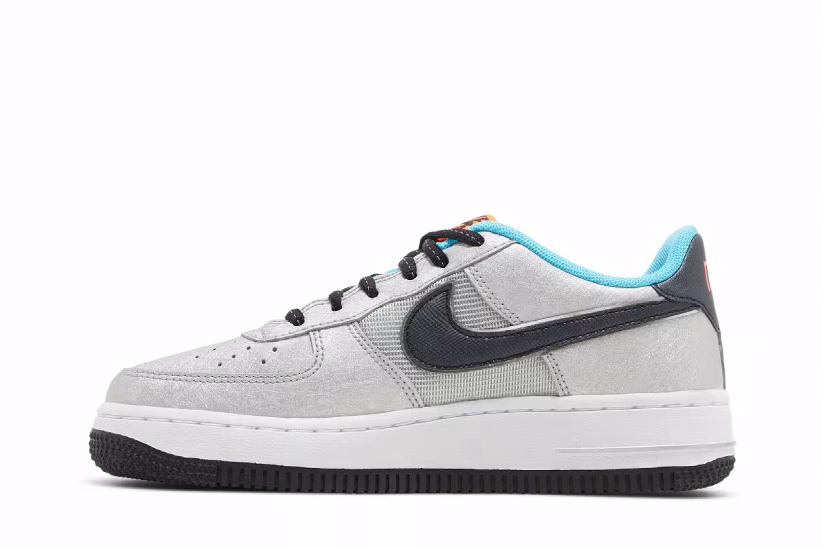 Air Force 1 GS Sky Nike, view 4