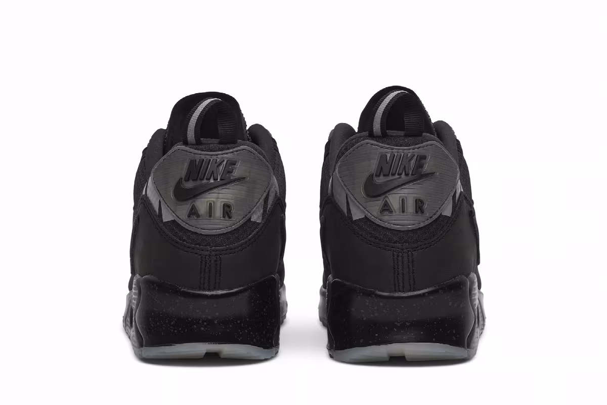 Undefeated x Nike Air Max 90 Anthracite, view 7