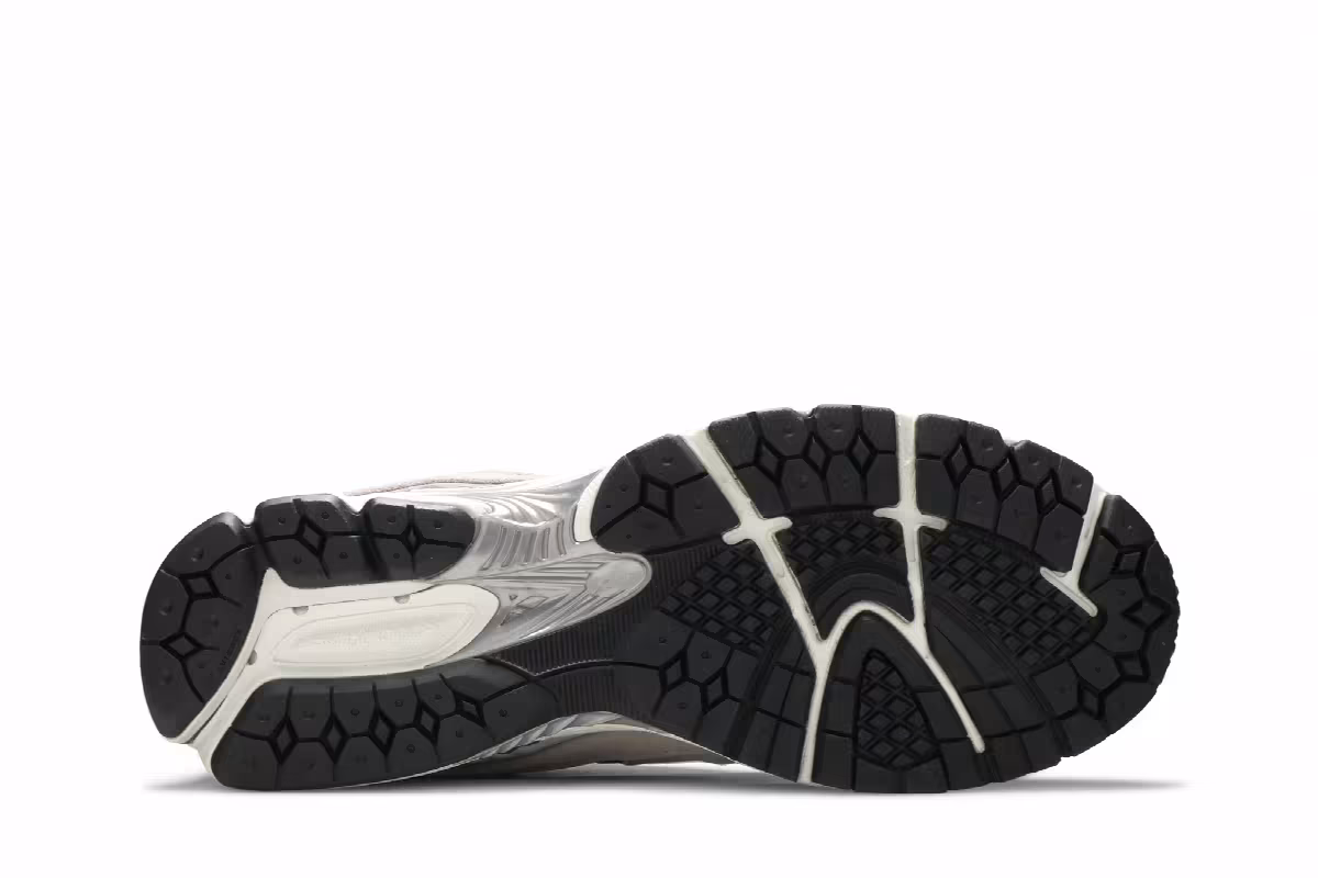 BAPE x New Balance 2002R Apes Together Strong - Grey Camo, view 5