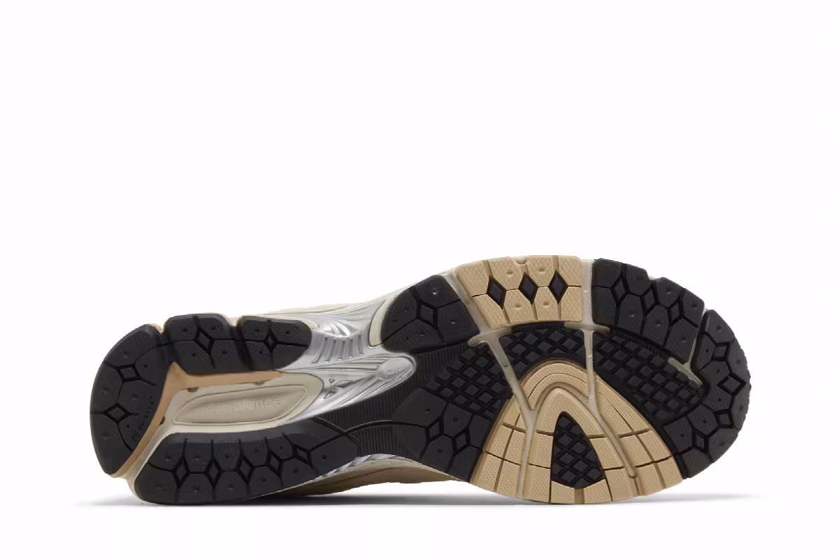 New Balance 2002R Khaki, view 5