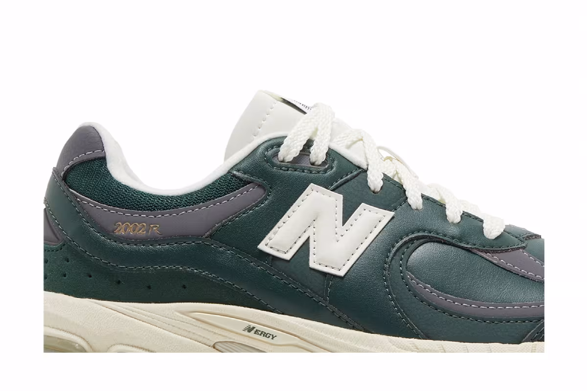 New Balance 2002R Big Kid Nightwatch Green, view 3