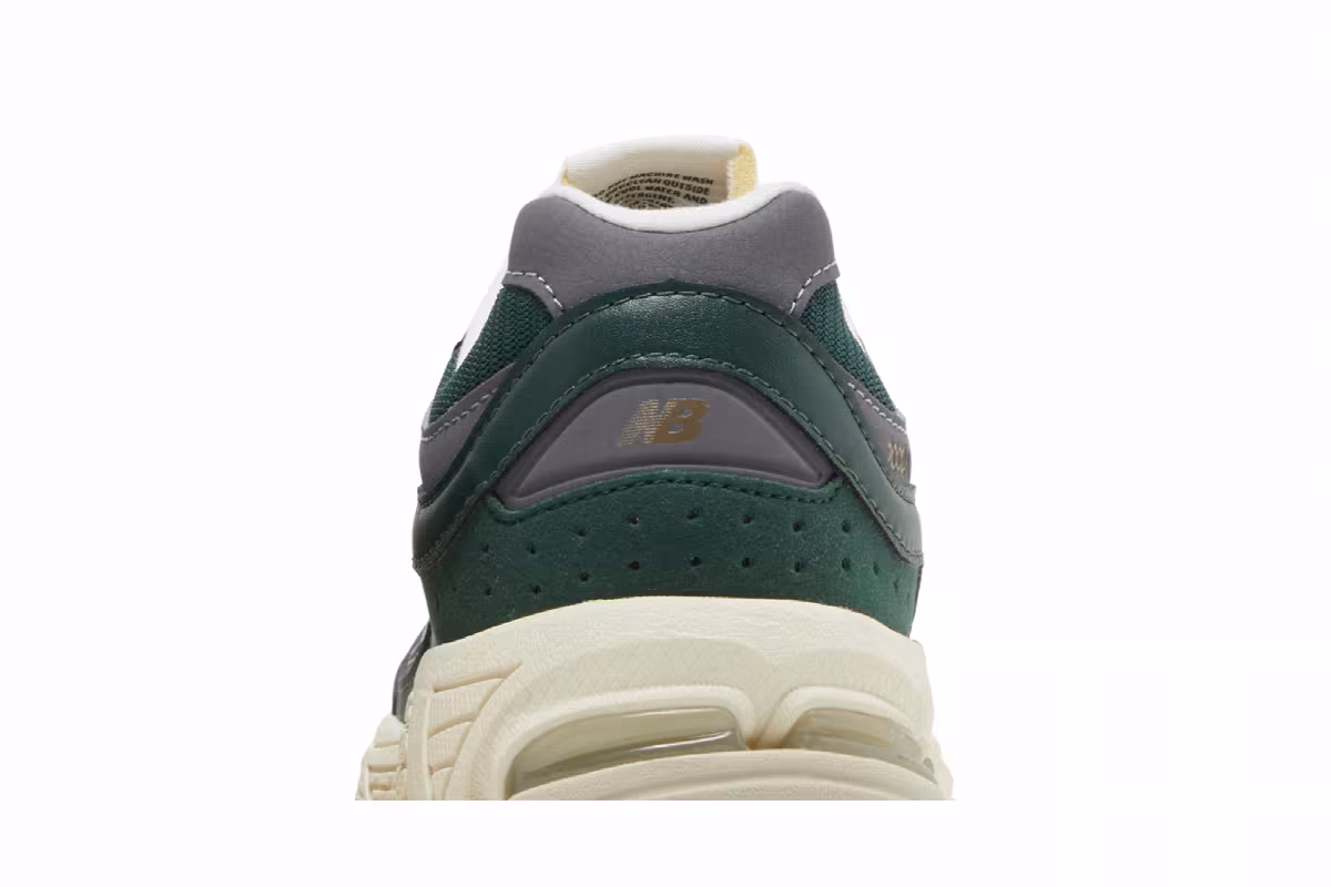 New Balance 2002R Big Kid Nightwatch Green, view 8