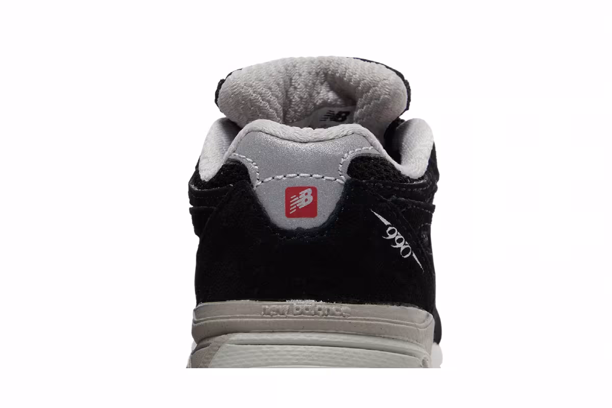 New Balance 990v3 Toddler Black, view 8