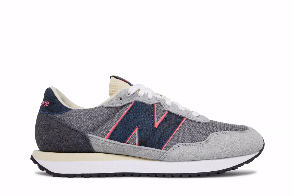 Sneakersnstuff x New Balance 237 Blue Racer, view 2
