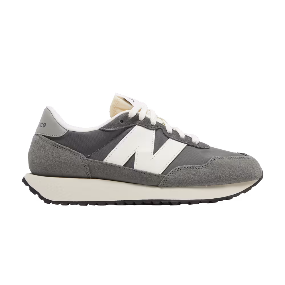 New Balance Women's 237 Magnet