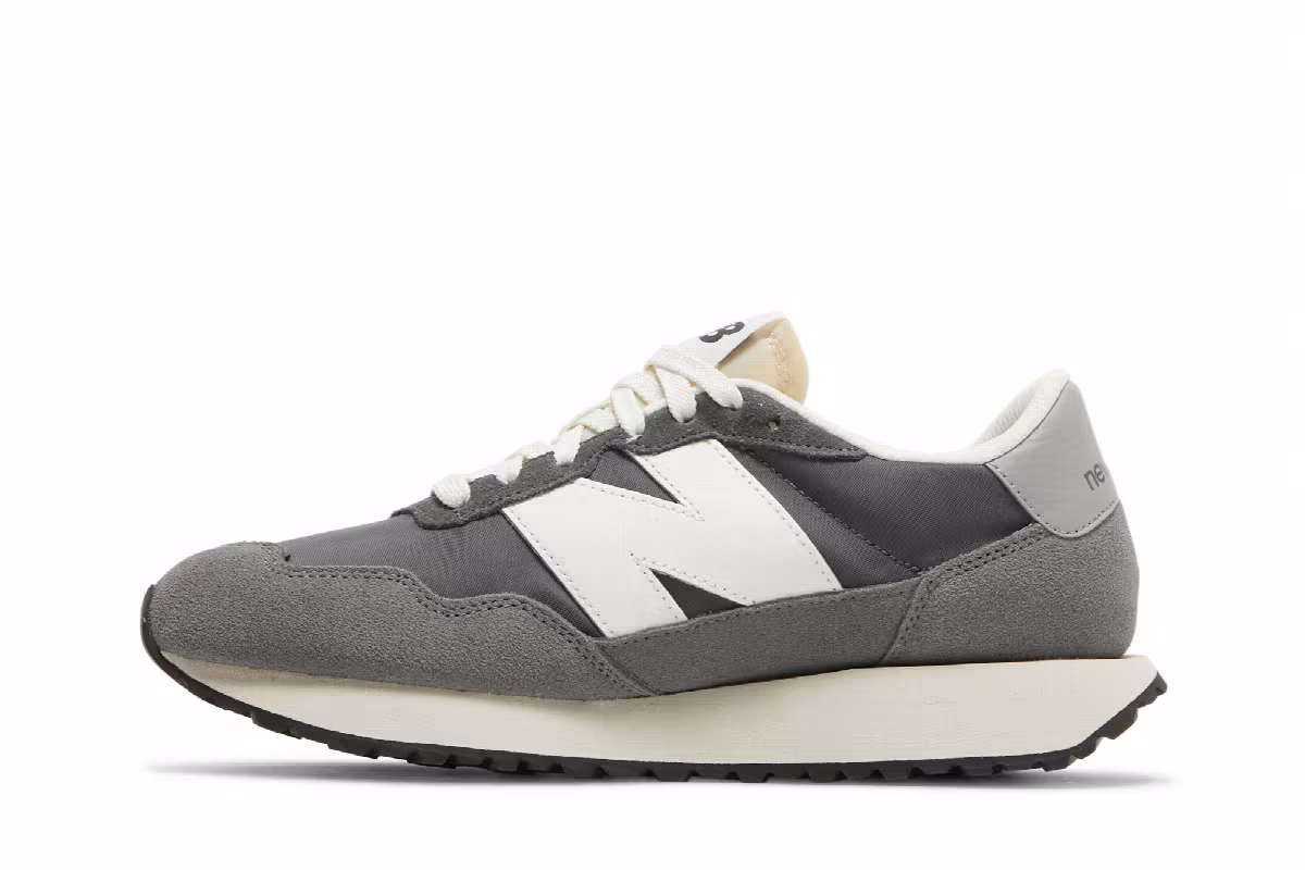 New Balance Women's 237 Magnet, view 4