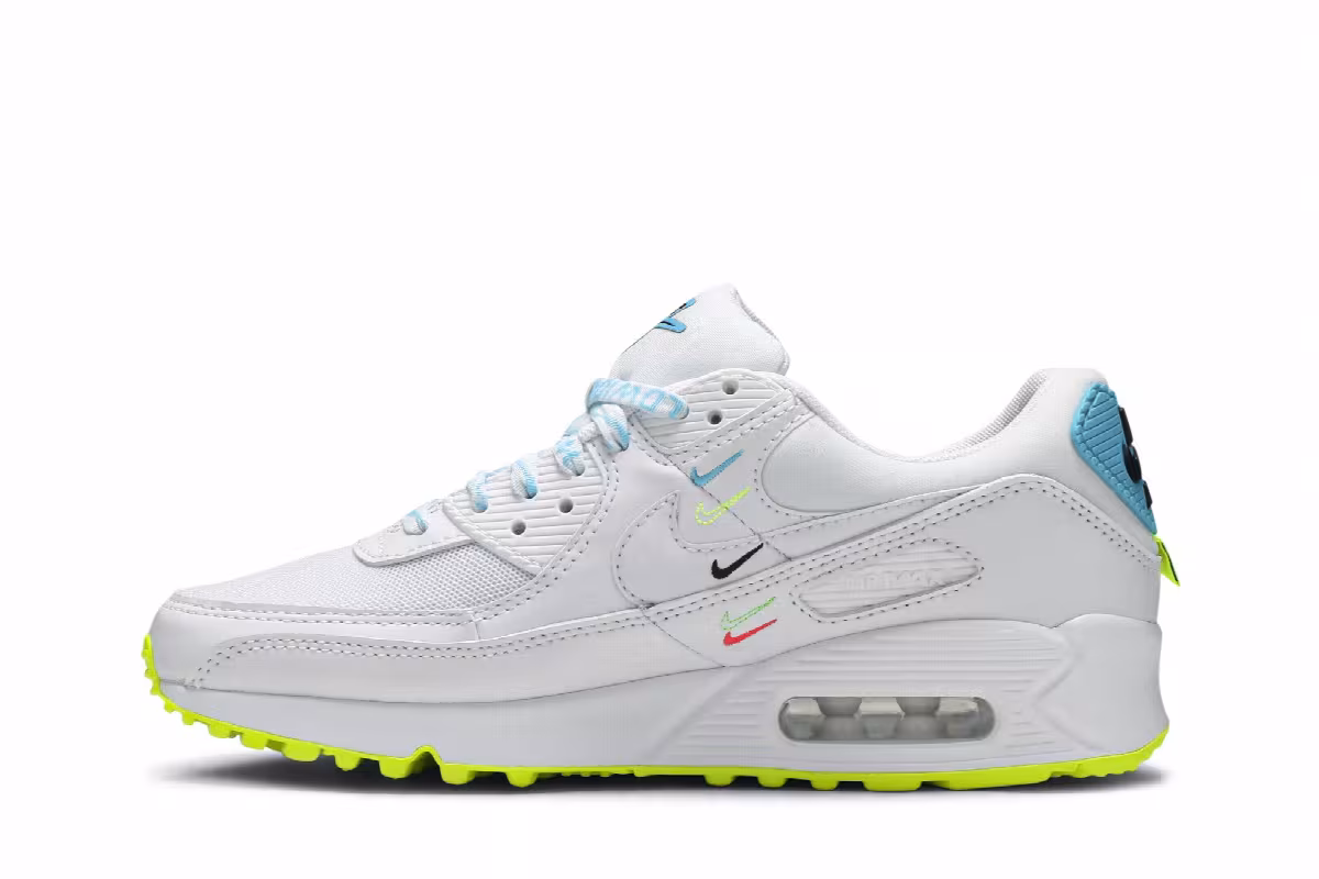Nike Women's Air Max 90 SE Worldwide Pack, view 4