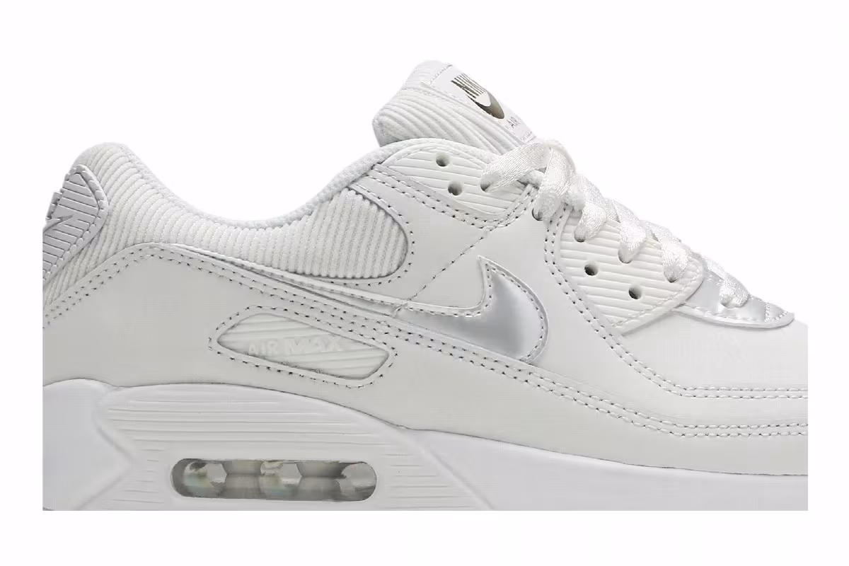 Nike Women's Air Max 90 Swoosh Chain, view 3