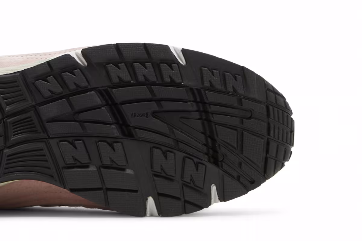 New Balance Women's 991 Made in England Pink, view 6