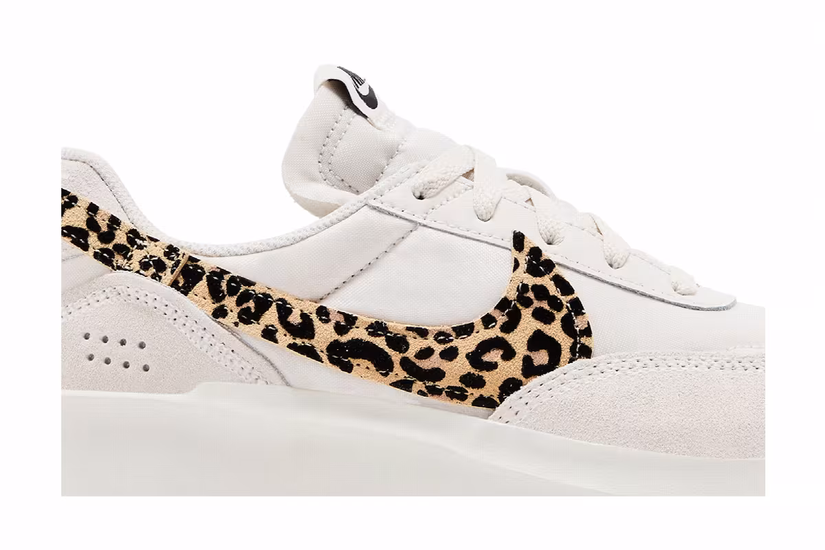 Nike Women's Waffle Debut Leopard, view 3