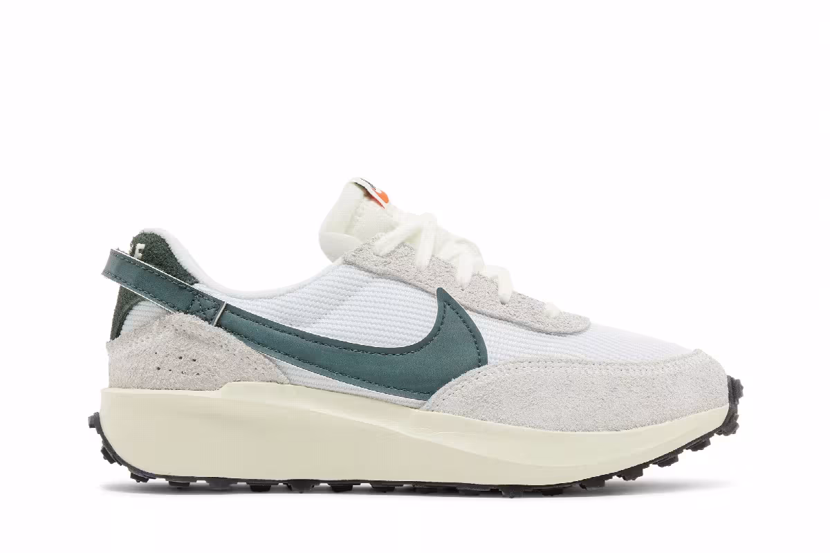Nike Women's Waffle Debut Vintage White Vintage Green, view 2