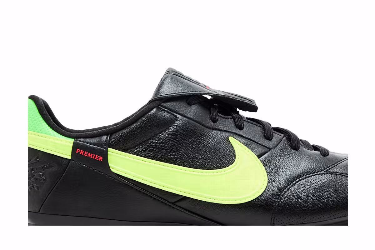 Nike Premier 3 Low FG Black Green Strike, view 3