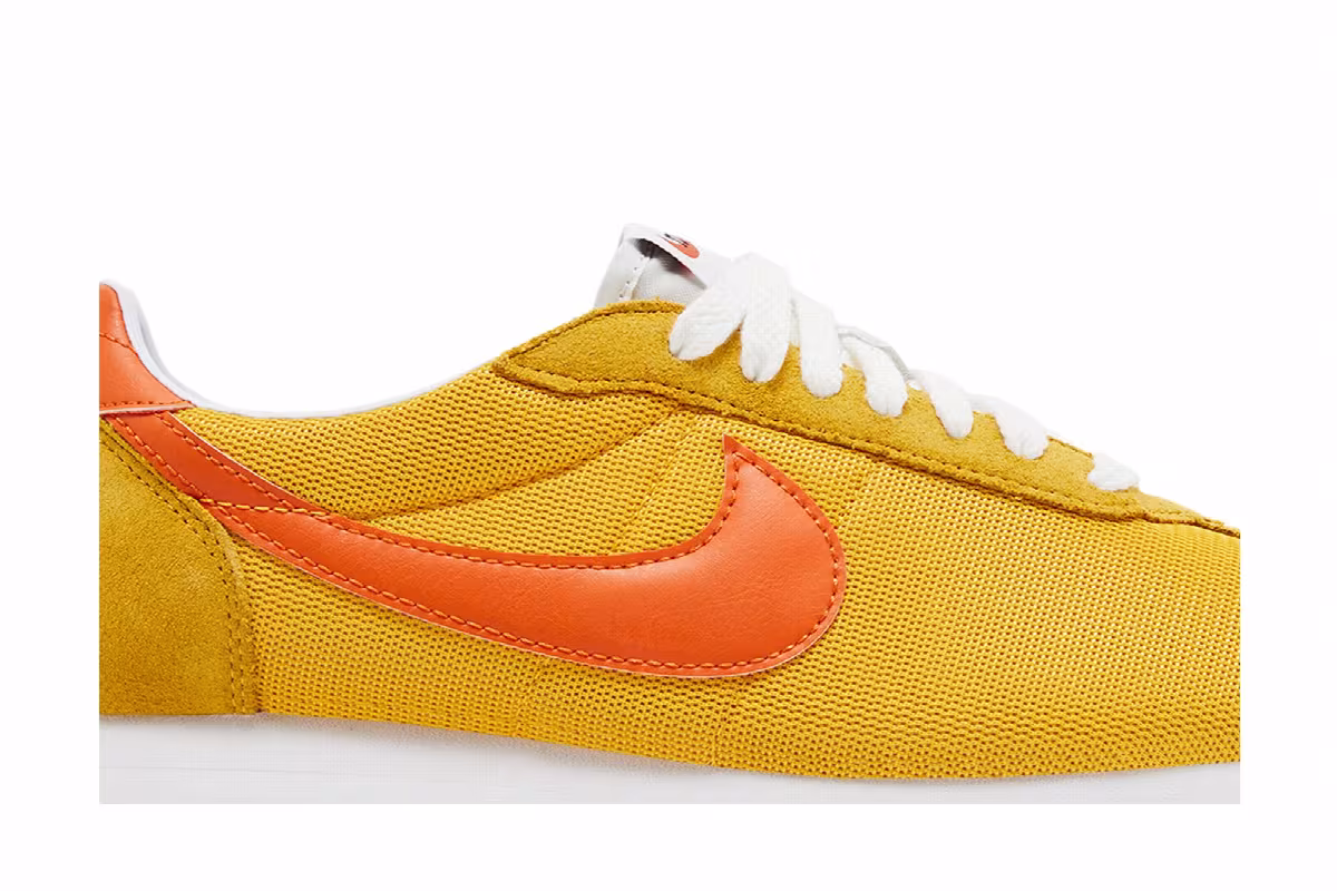 Nike LD 1000 SP University Gold Safety Orange, view 3