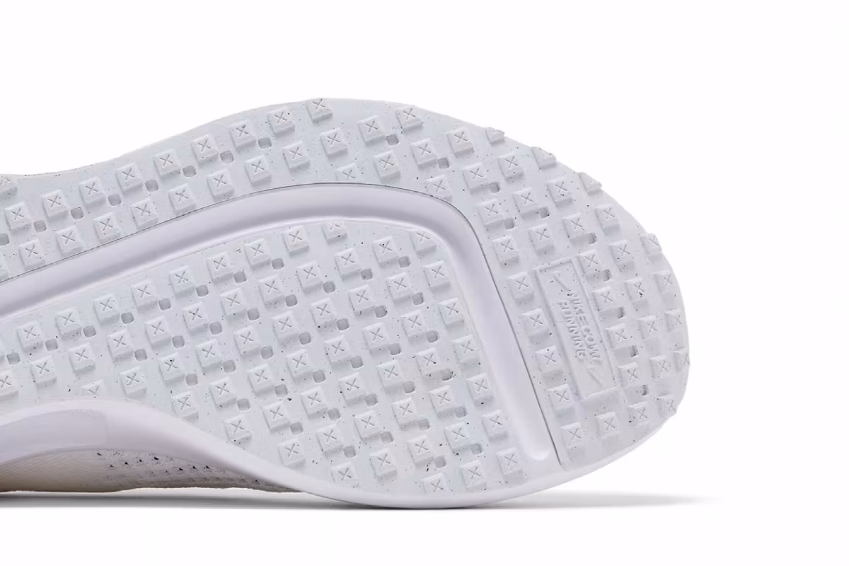 Nike Interact Run EasyOn White Black, view 6