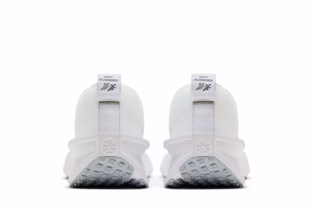 Nike Women's Interact Run White Metallic Silver, view 7