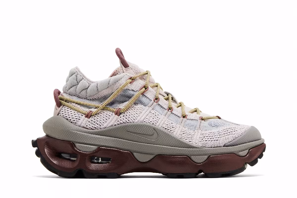 Nike Women's Air Max Flyknit Venture Platinum Violet, view 2