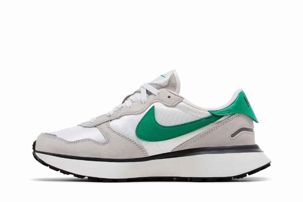 Nike Women's Phoenix Waffle Summit White Stadium Green, view 4