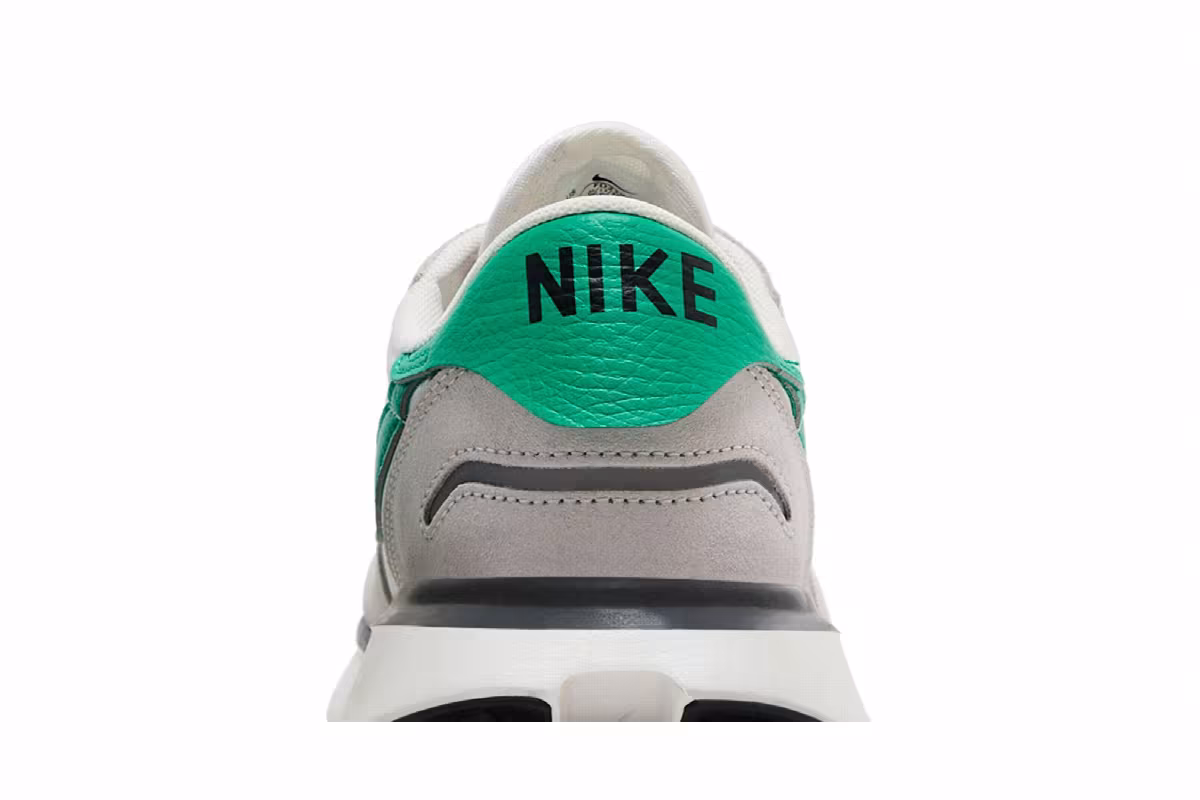 Nike Women's Phoenix Waffle Summit White Stadium Green, view 8