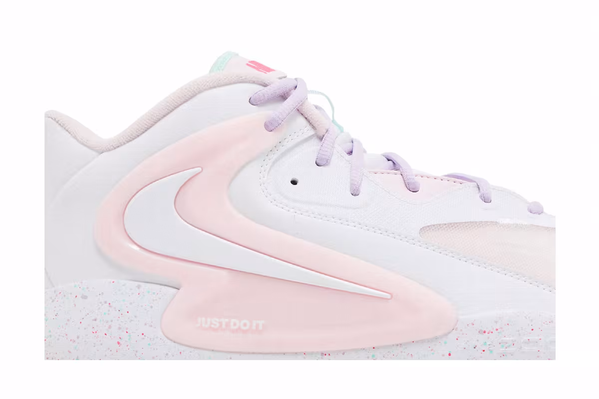 Nike Air Zoom HyperSet 2 SE IC White Arctic Pink, view 3
