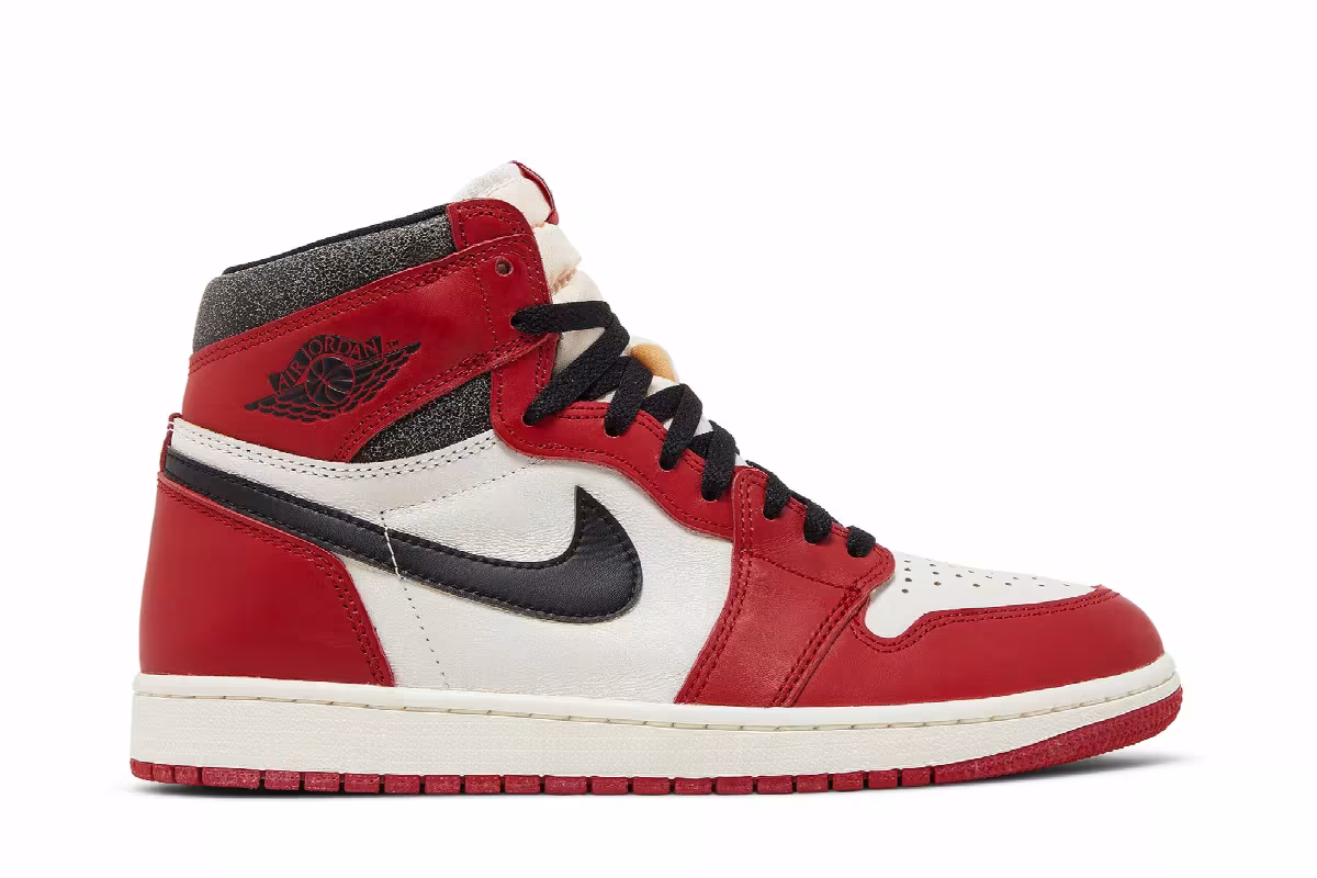 Air Jordan 1 High OG Chicago Lost & Found, view 2