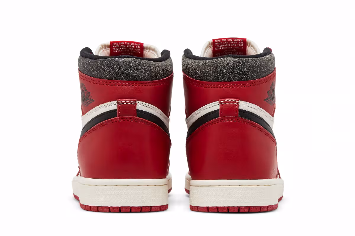 Air Jordan 1 High OG Chicago Lost & Found, view 7