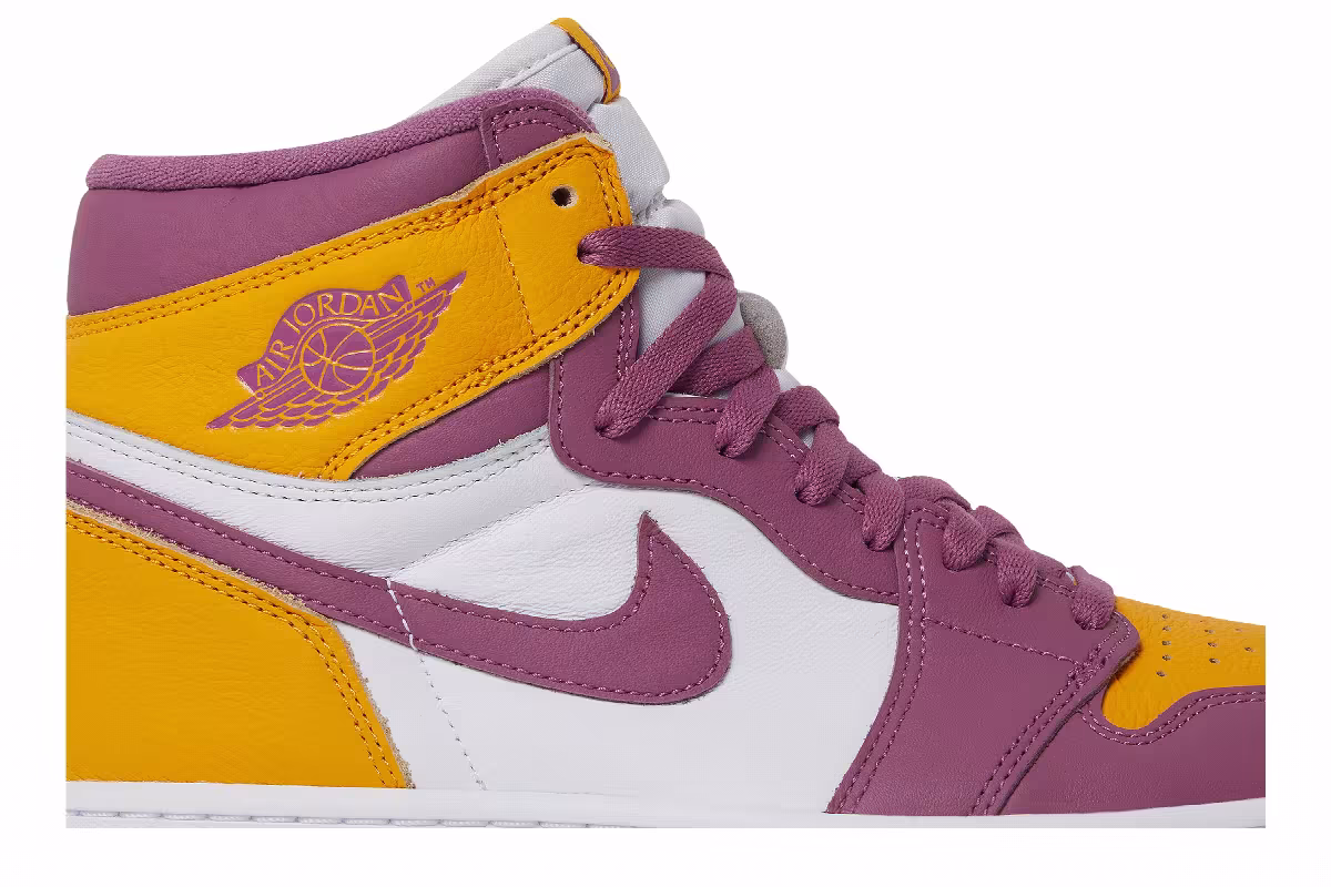 Air Jordan 1 High OG Brotherhood, view 3