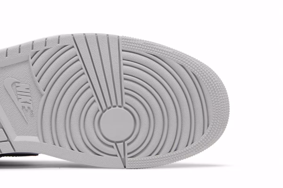 Air Jordan 1 High OG Stage Haze, view 6