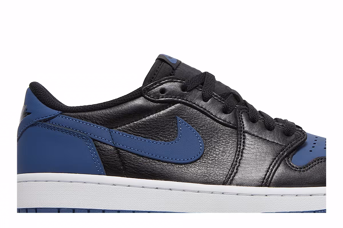 Air Jordan 1 Low OG Mystic Navy, view 3