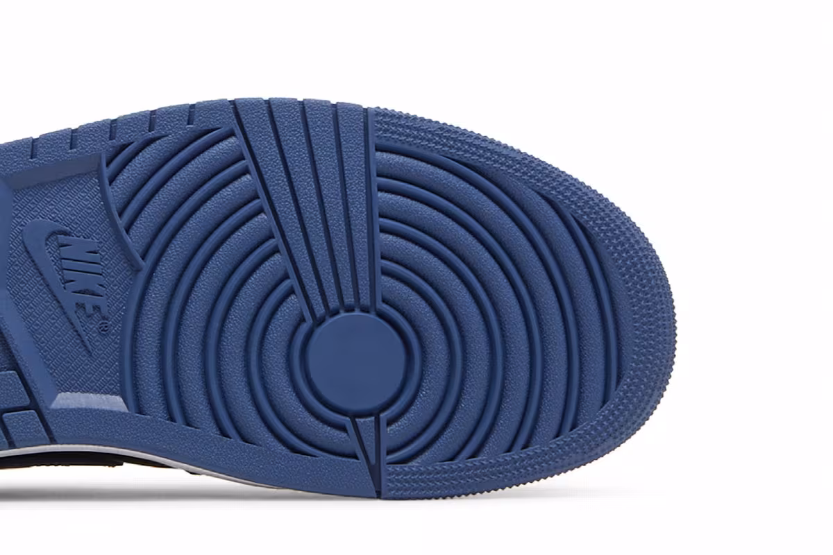 Air Jordan 1 Low OG Mystic Navy, view 6