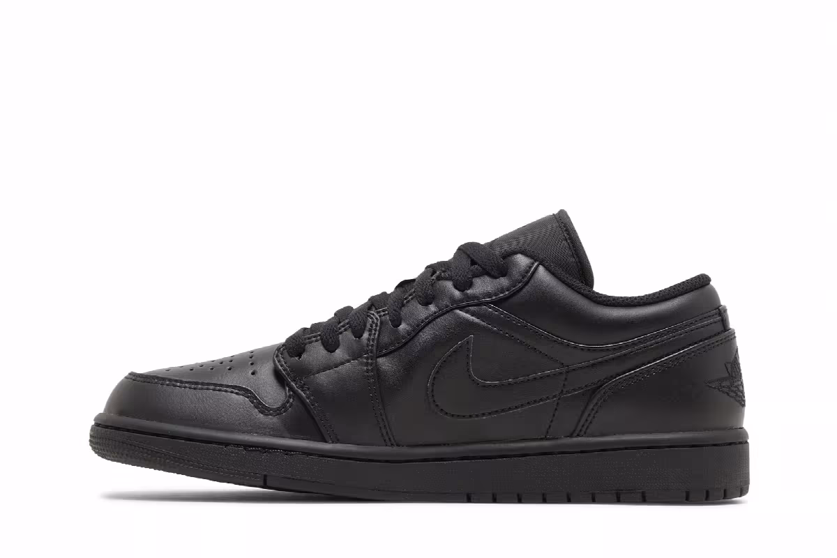 Air Jordan 1 Low Triple Black 2022, view 4